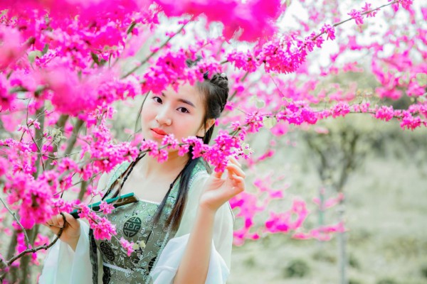 1. 武汉桑拿养生,健康生活新选择 1. 武汉桑拿养生,健康生活新选择